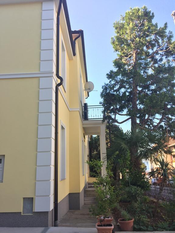 Villa Ana Crikvenica Bagian luar foto